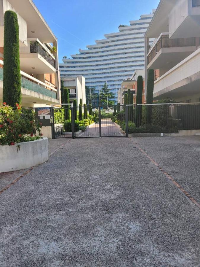 Villeneuve Loubet Plage- Entre Nice Et Cannes Villeneuve-Loubet Exterior foto